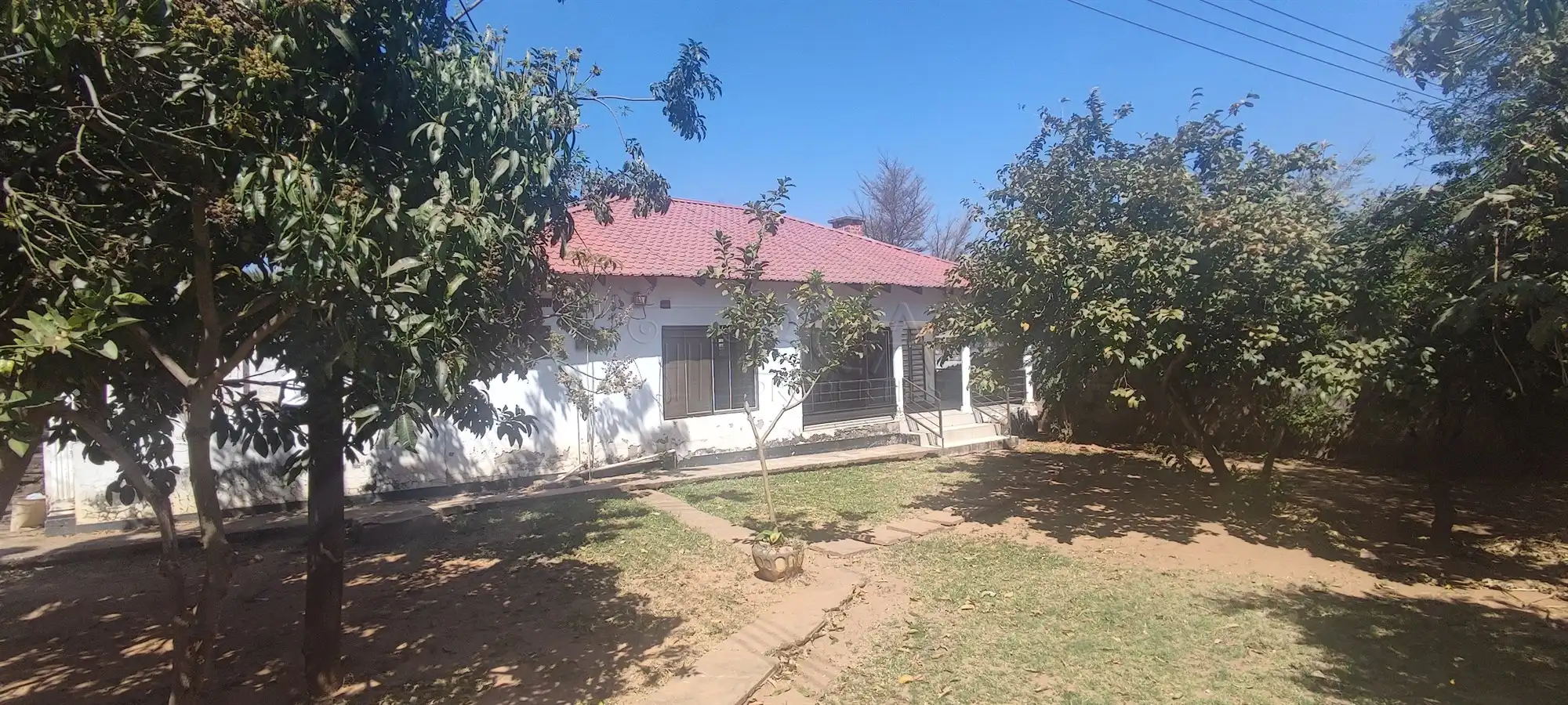 Woodlands Property to Rent – 3 Bedrooms