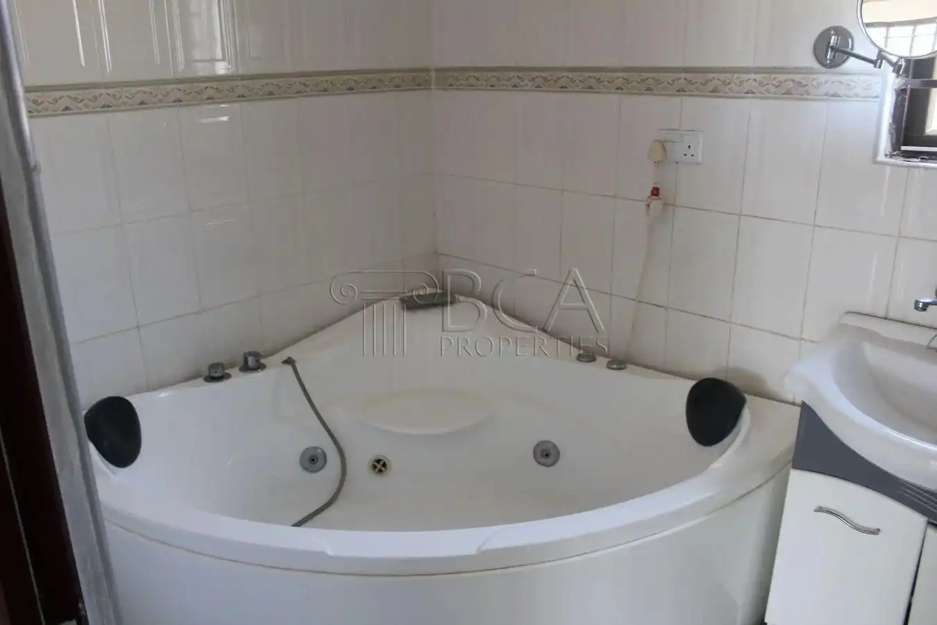 Woodlands Property to Rent – 3 Bedrooms
