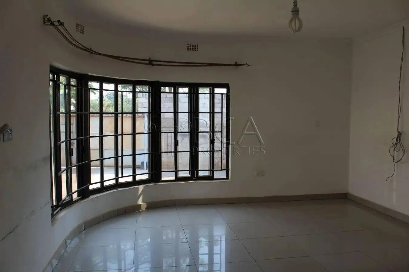 Woodlands Property to Rent – 3 Bedrooms