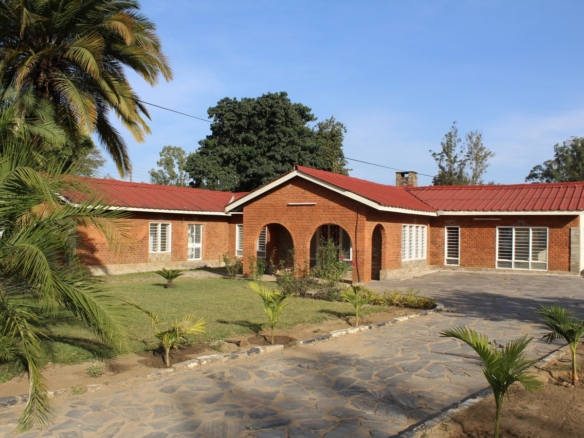 Renovated 4 Bedroom House for Rent In Kalundu