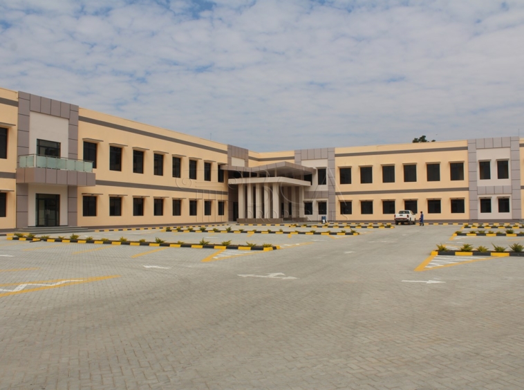 Newly Built Commercial Space to Let
