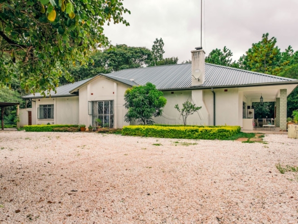 Furnished 4 Bedroom House to Rent in Leopards Hill