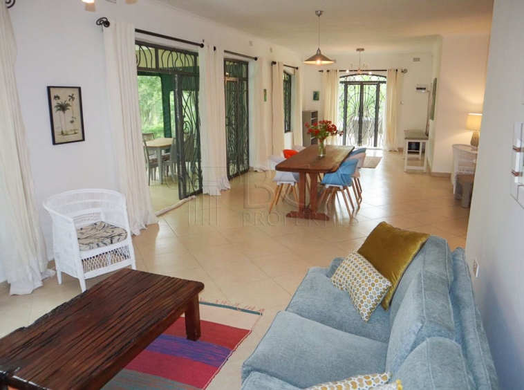 Beautifully Furnished 3-bedroom House in Leopards Hill