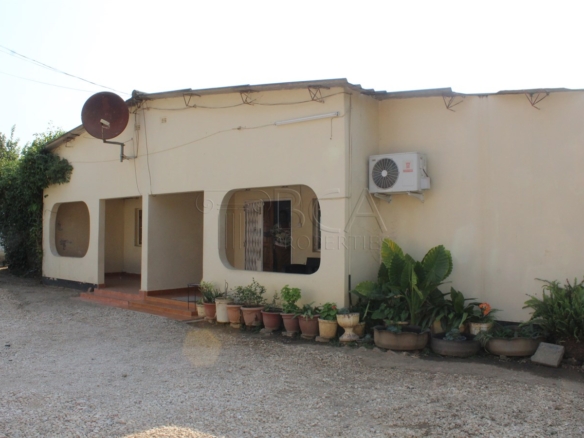 Spacious 3-Bedroom Semi-Detached Flats for Sale