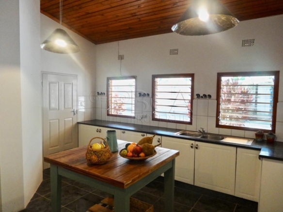 Standalone Executive House in Roma
