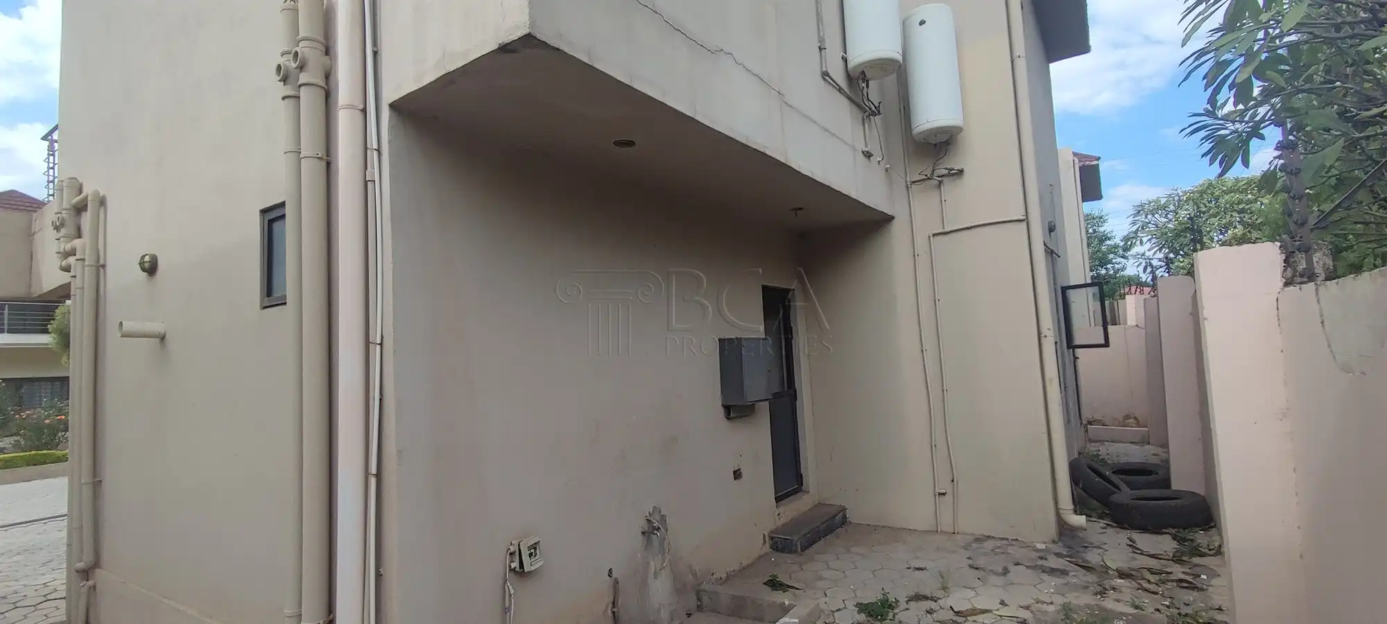 3 Bedroom House for Sale in Zambezi Park