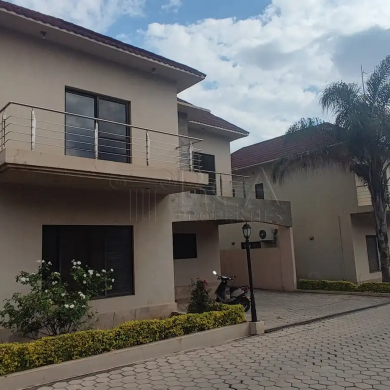 3 Bedroom House for Sale in Zambezi Park