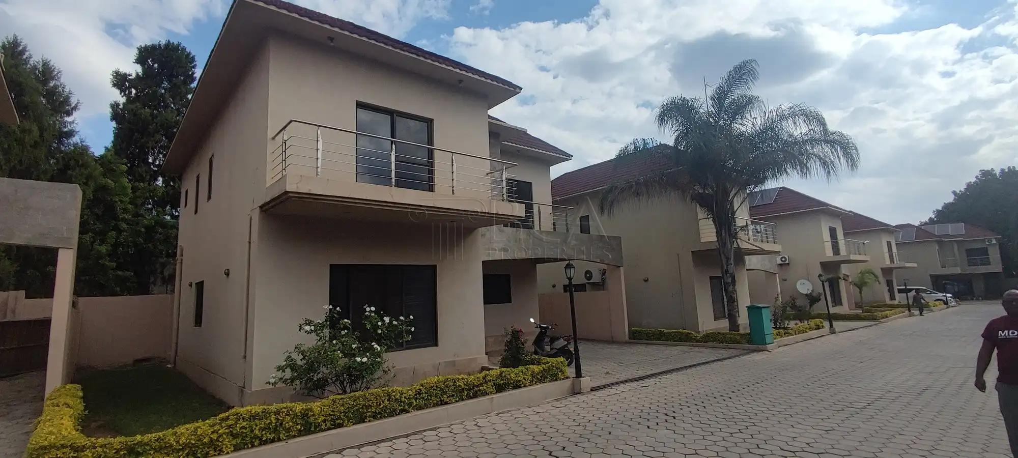 3 Bedroom House for Sale in Zambezi Park